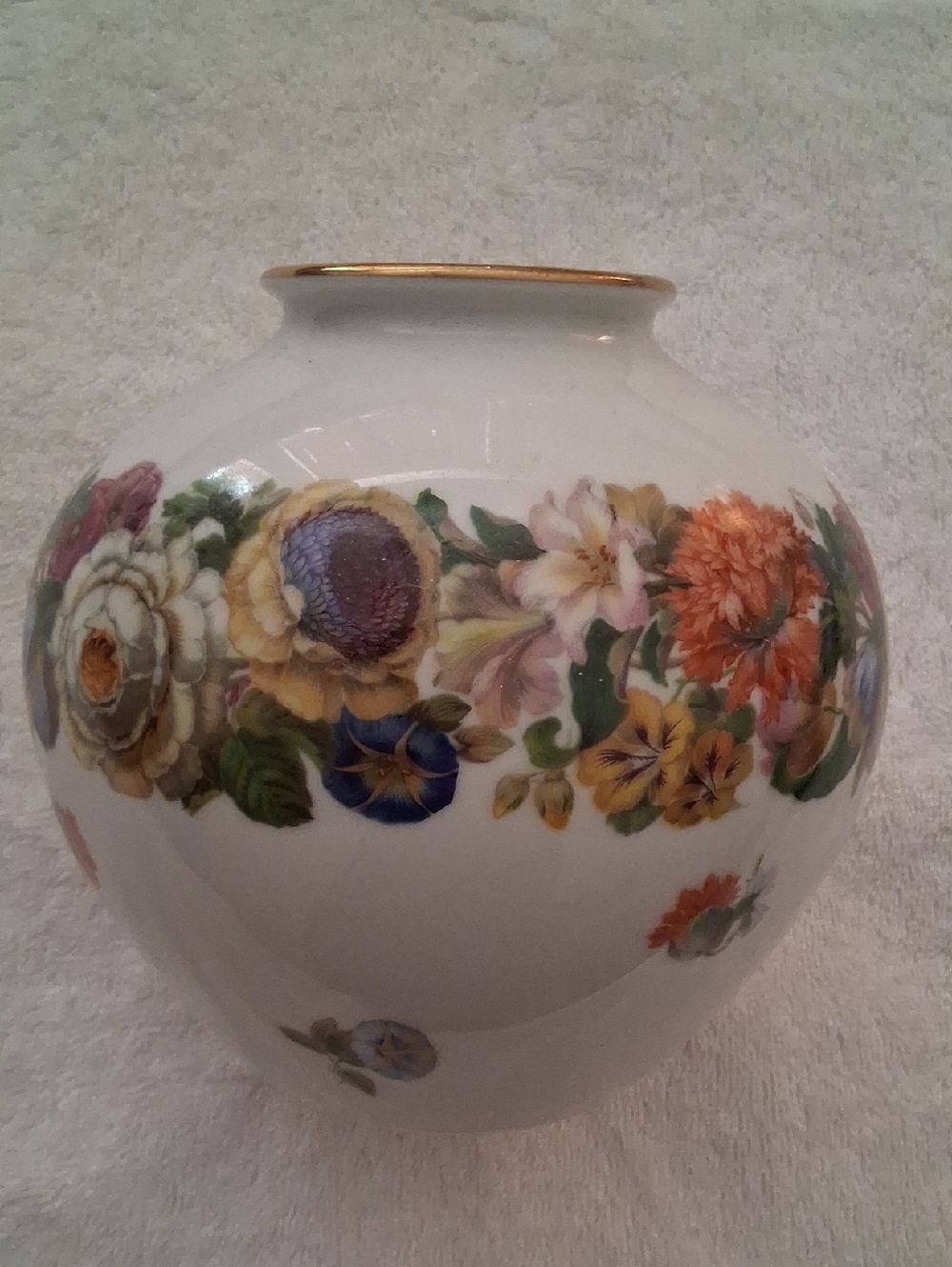 Vintage Floral Porcelain Decorative Vase with Gold Trim